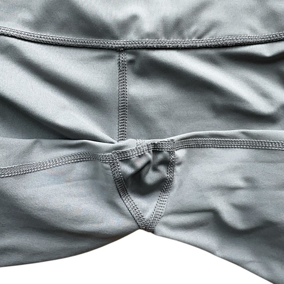 ZELLA STUDIO NWOT LITE CROP LEGGINGS CAPRI GRAY | SIZE: SMALL - Picture 8 of 9